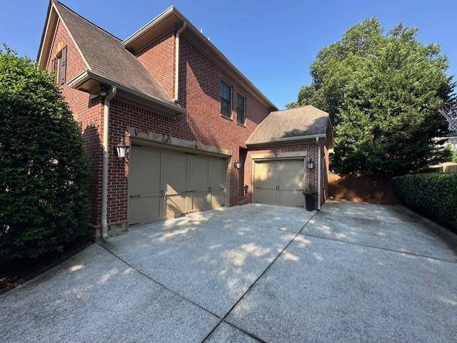 Brookhaven, GA 30319,3090 Hillview AVE