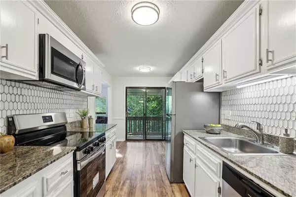 Sandy Springs, GA 30350,8740 Roswell RD #5G