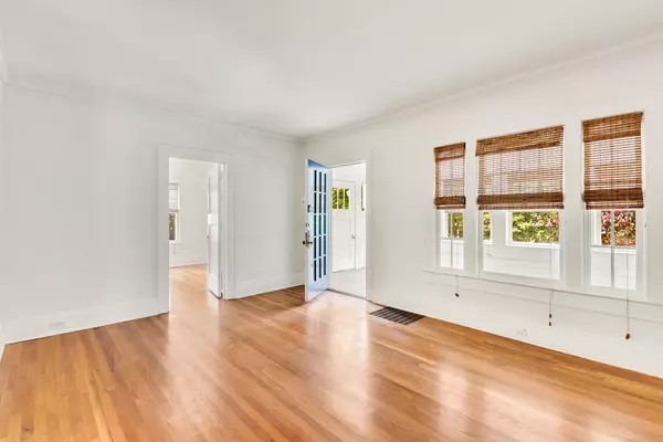 Atlanta, GA 30306,1016 Kentucky AVE NE
