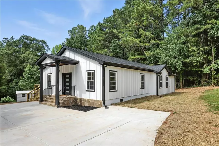 2048 Sugar Pike RD, Woodstock, GA 30188