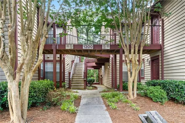 Johns Creek, GA 30022,1320 Red Deer WAY