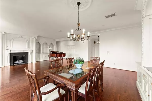 Atlanta, GA 30319,3657 Peachtree RD NE #8A