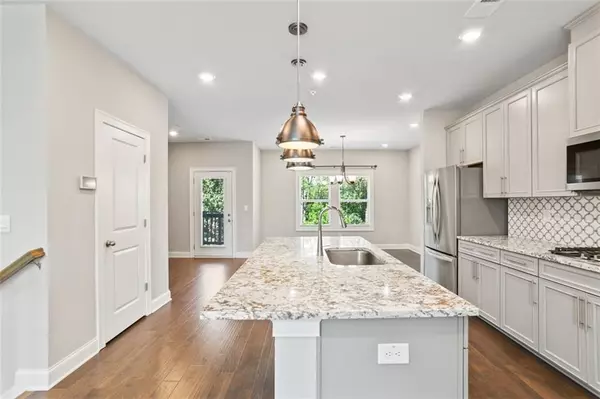 Woodstock, GA 30188,320 Lincoln ST