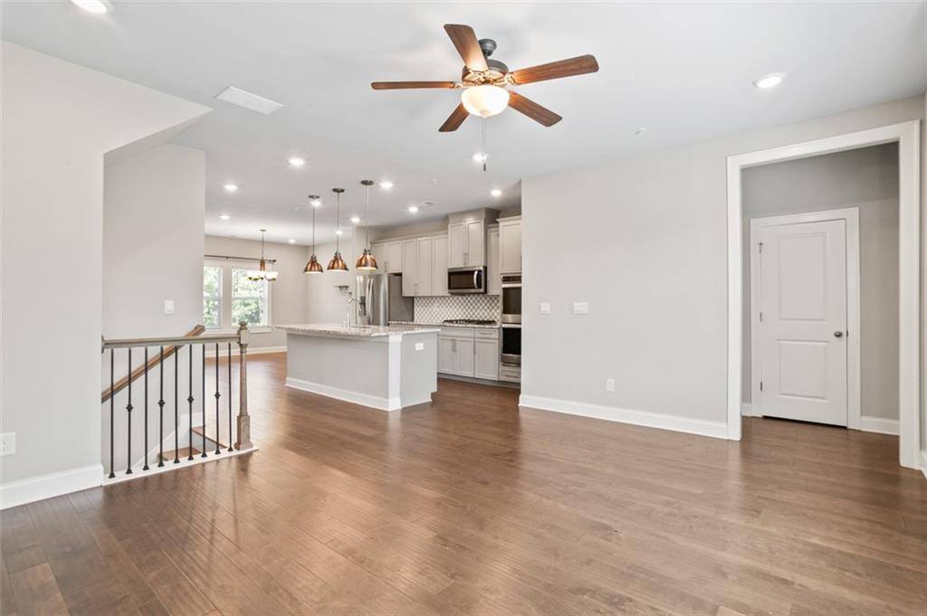 Woodstock, GA 30188,320 Lincoln ST