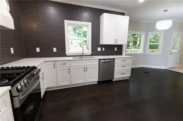 Atlanta, GA 30331,645 Legend CT SW