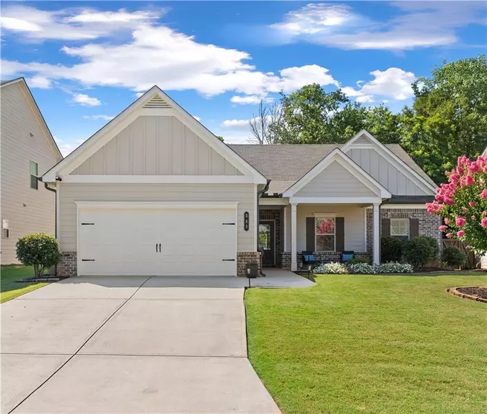 383 Brighton Park CIR, Hoschton, GA 30548