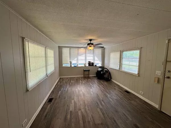 Toccoa, GA 30577,7 Jottings DR