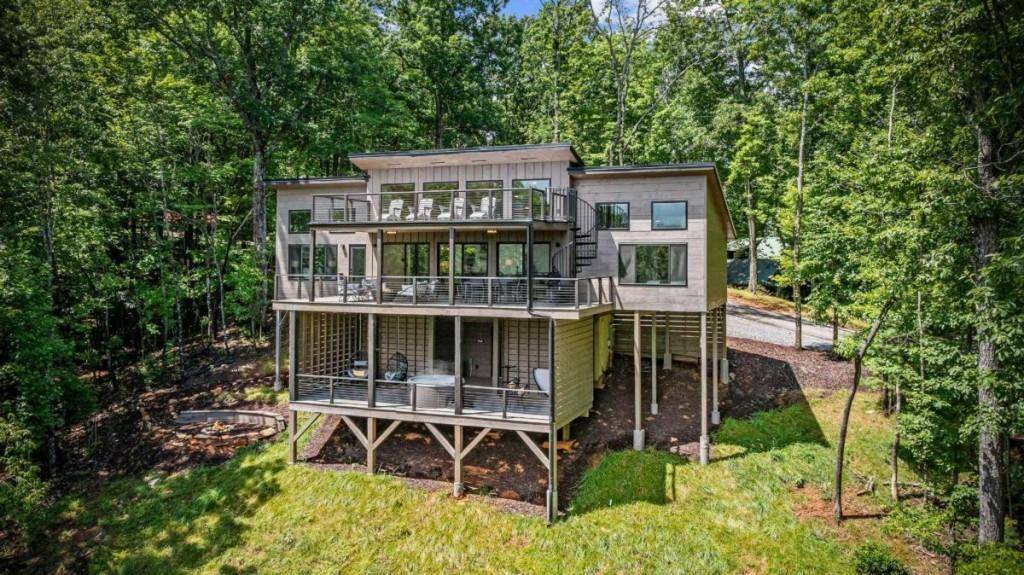 880 Little Bushy Head RD, Blue Ridge, GA 30513