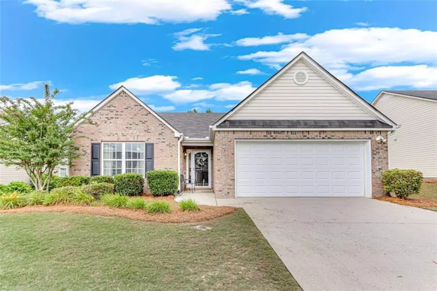 936 Village View CIR, Loganville, GA 30052