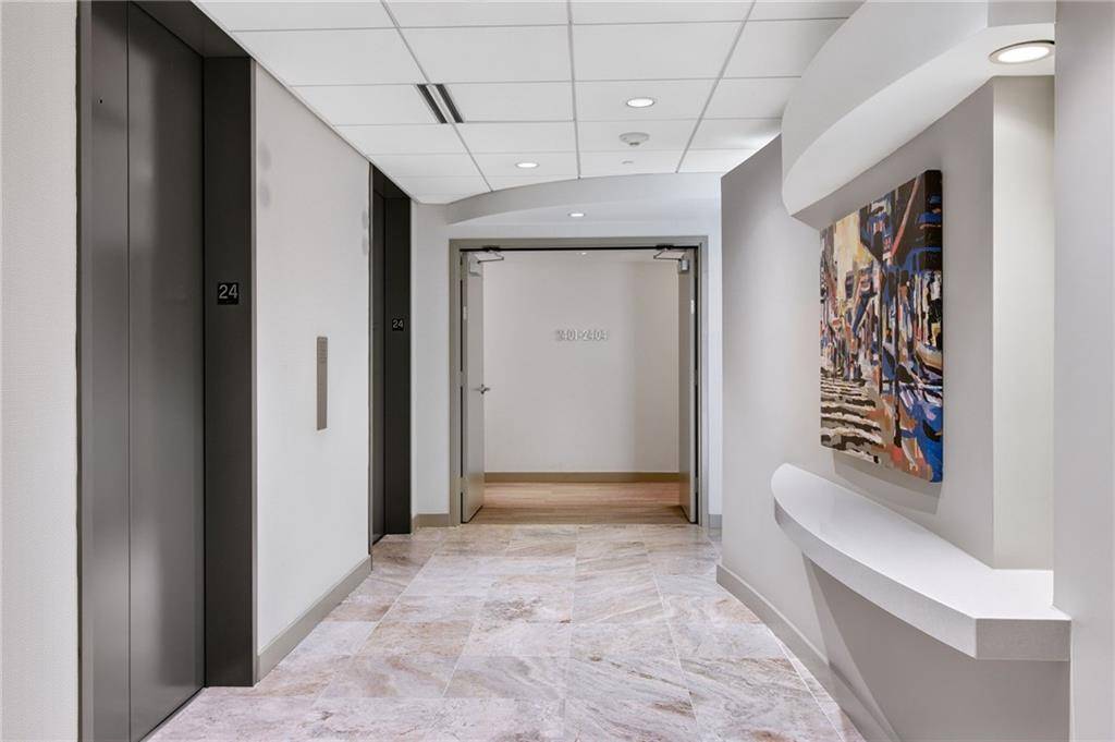 Atlanta, GA 30326,3338 Peachtree RD NE #2401