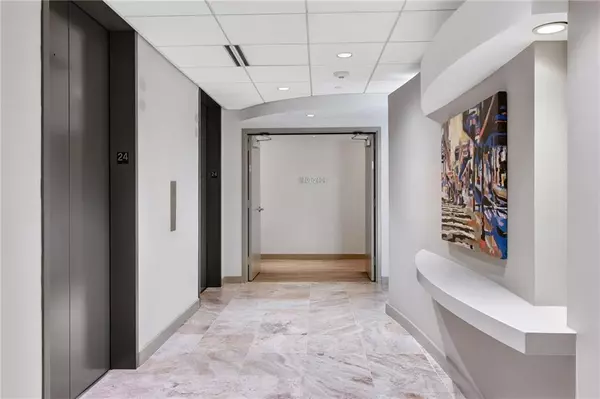 Atlanta, GA 30326,3338 Peachtree RD NE #2401
