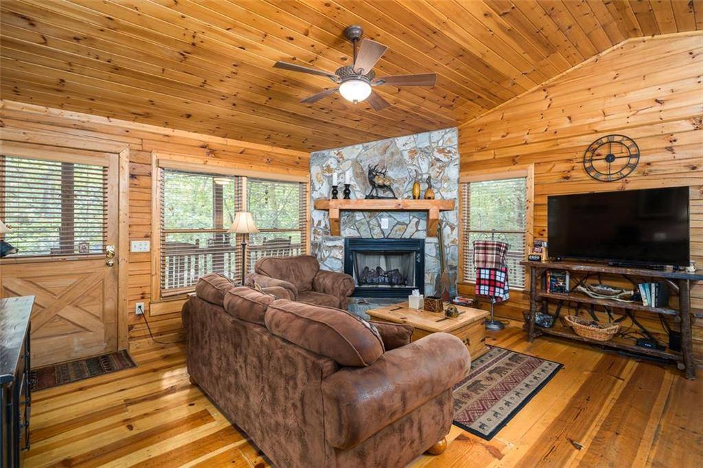 Blue Ridge, GA 30513,489 ARROWHEAD PASS