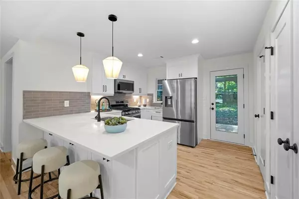 Decatur, GA 30033,561 SCOTT CIR
