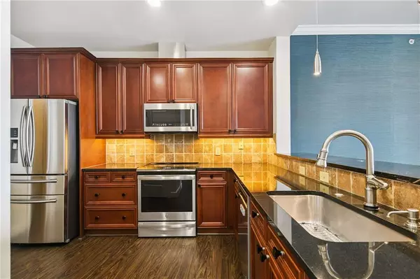 Atlanta, GA 30339,2950 Mount Wilkinson Pkwy SE #613