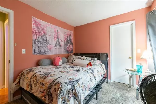Stone Mountain, GA 30088,990 Fox Valley TRL