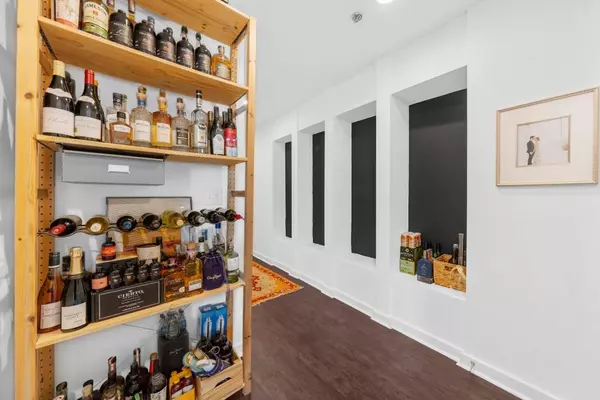 Atlanta, GA 30305,250 Pharr RD NE #1618