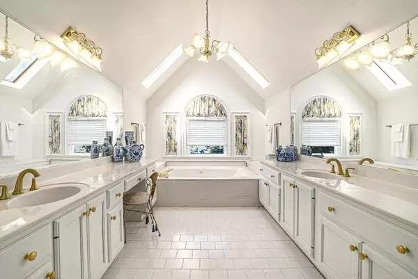 Snellville, GA 30078,1660 Hickory Lake DR