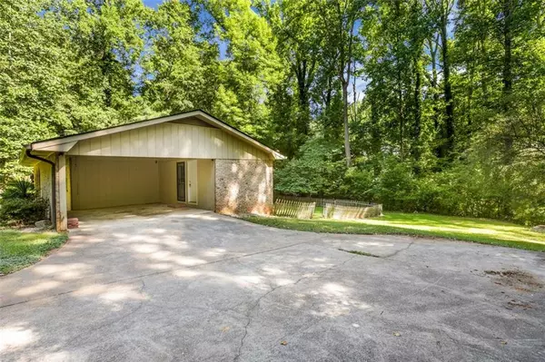 Stone Mountain, GA 30087,5826 SIMONE DR