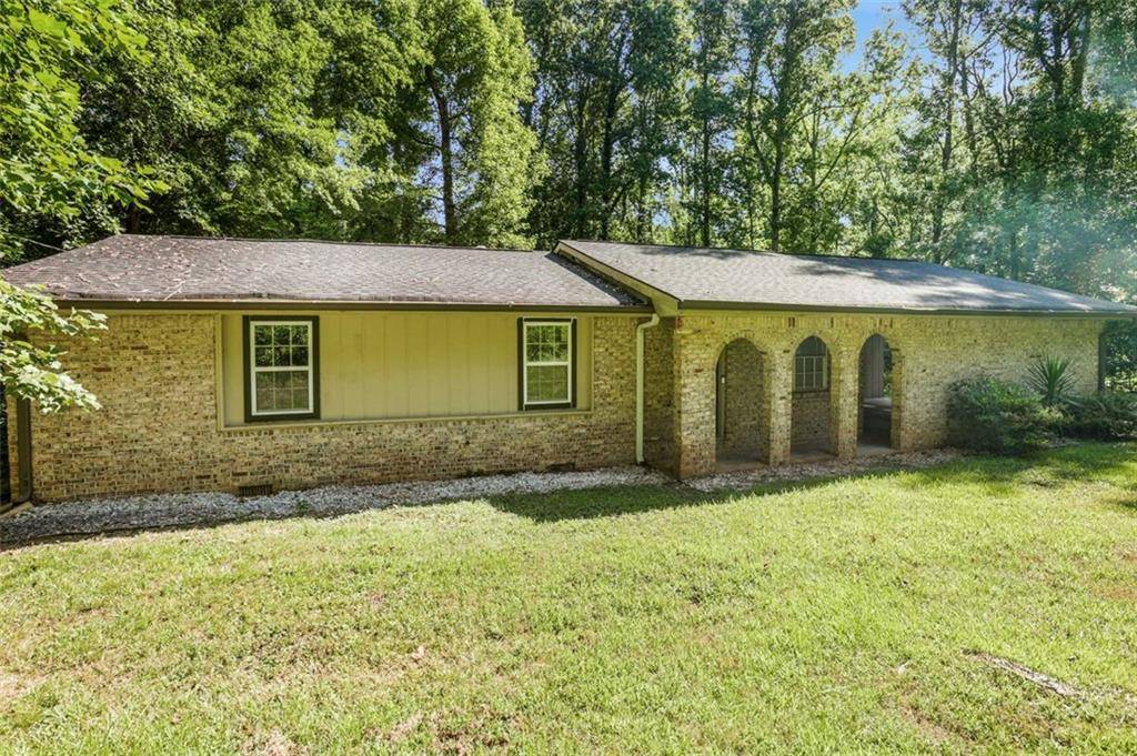 Stone Mountain, GA 30087,5826 SIMONE DR