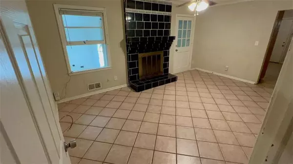 Stone Mountain, GA 30088,4853 PINE SHADOWS DR