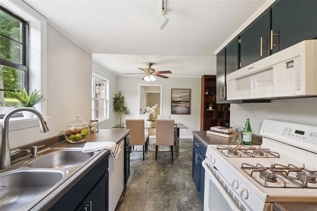 Marietta, GA 30008,2203 GREENRIDGE DR SW