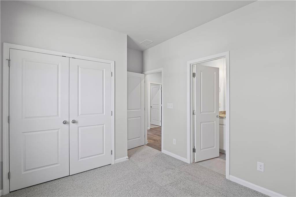 Fairburn, GA 30213,476 Village LN