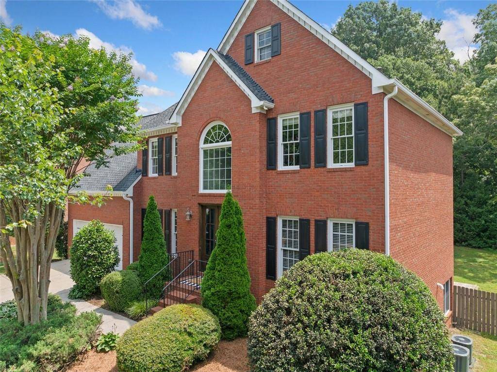 530 Summerhill DR, Roswell, GA 30075