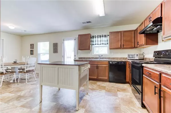 Athens, GA 30601,225 Blueberry Hills CT