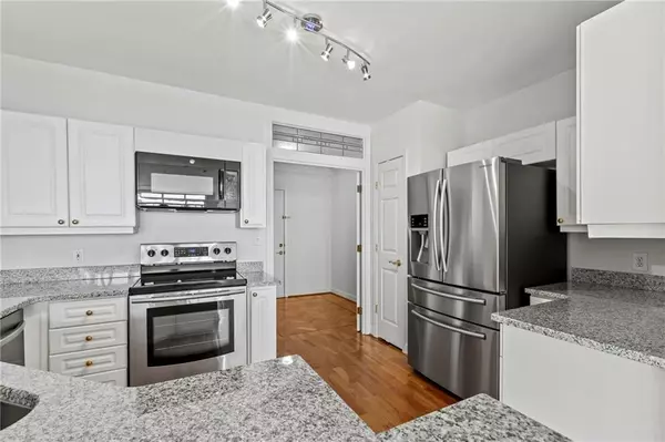 Atlanta, GA 30326,3334 Peachtree RD NE #1207