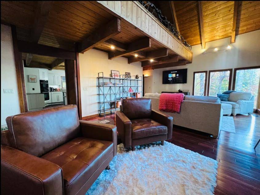 Dahlonega, GA 30533,814 Halls Mill RD
