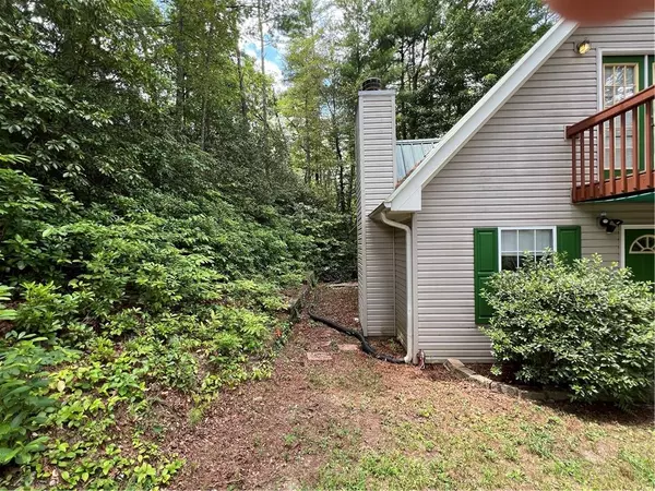 Dahlonega, GA 30533,129 Pine RD