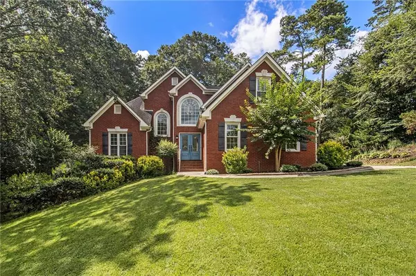 8270 Stonebrook CT,  Cumming,  GA 30040