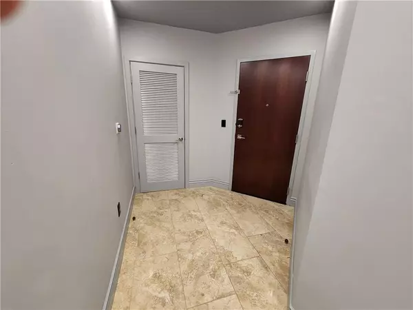 Atlanta, GA 30308,400 W Peachtree ST NW #3916