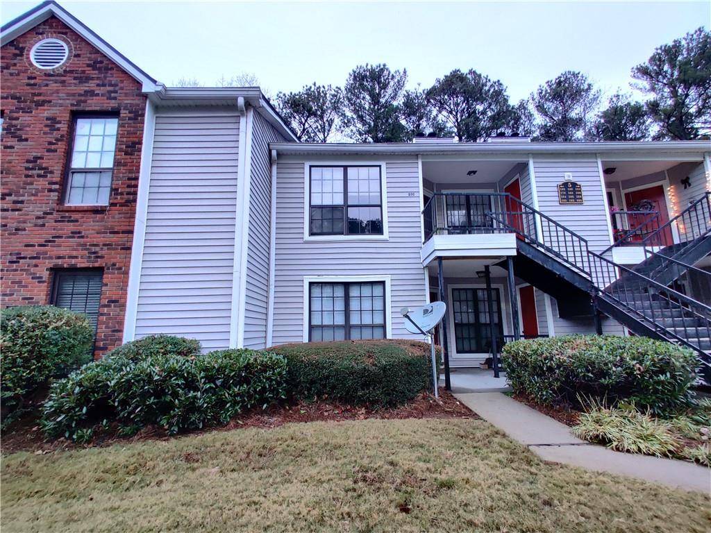 590 Windchase LN, Stone Mountain, GA 30083