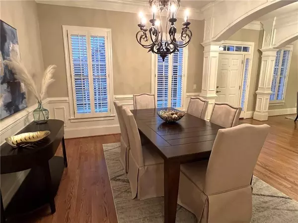 Decatur, GA 30033,962 Manor Parc DR