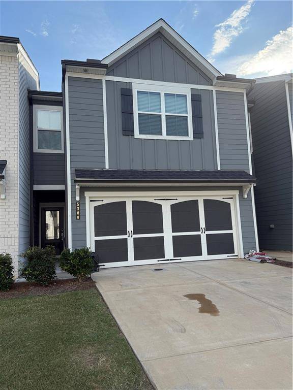 5309 Melbourne LN, Flowery Branch, GA 30542