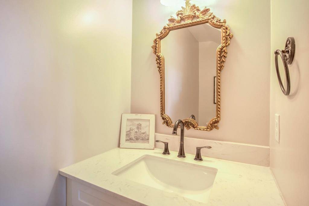 Atlanta, GA 30327,3050 Margaret Mitchell DR #16