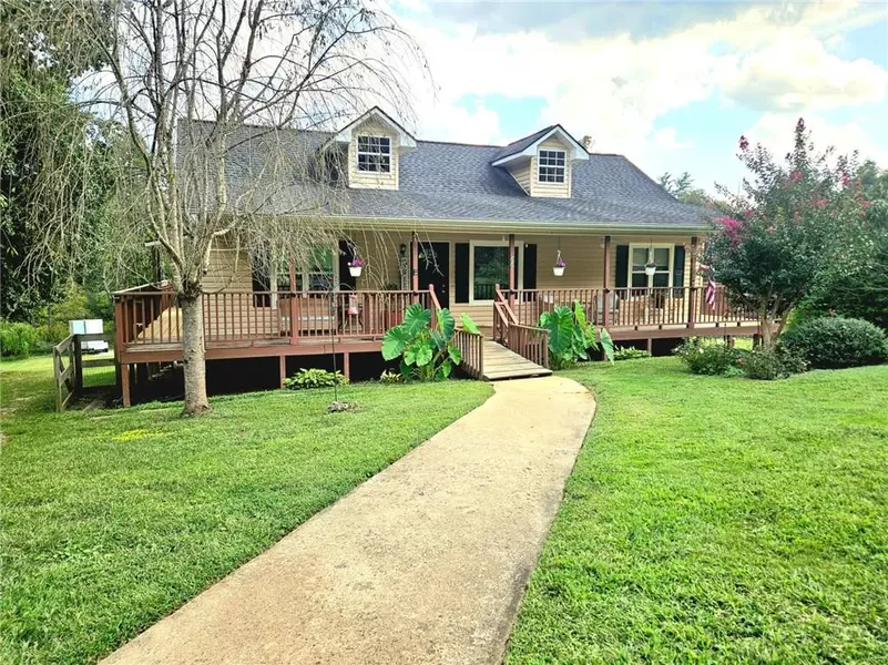 66 Etowah West DR, Dahlonega, GA 30533