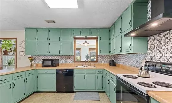 Ellenwood, GA 30294,5931 BRASSIE RIDGE LN