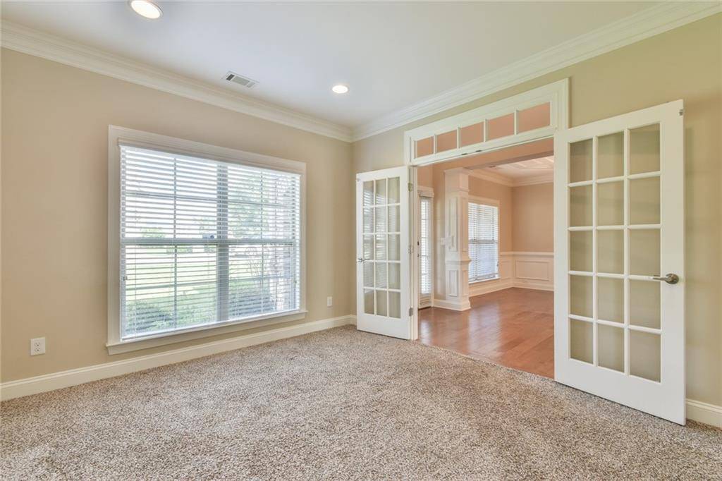 Sugar Hill, GA 30518,580 La Perla DR