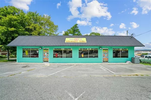 355 S Wall ST, Calhoun, GA 30701