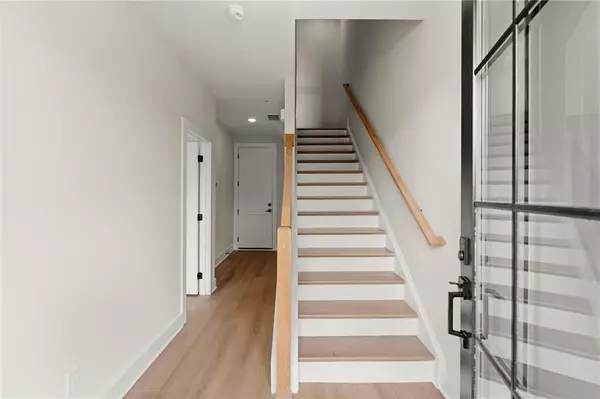 Alpharetta, GA 30009,671 Soul ALY #145