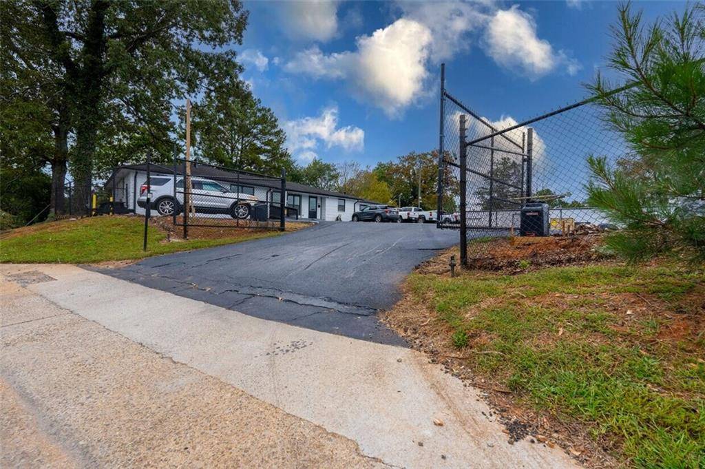 608 Mauldin DR, Woodstock, GA 30188