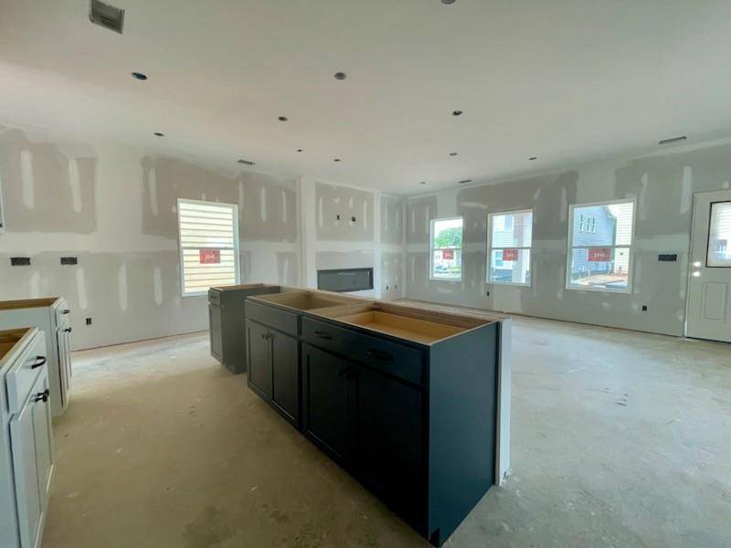 Woodstock, GA 30188,253 Dahlia DR
