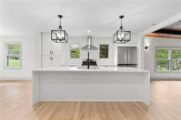 Smyrna, GA 30082,3216 Woodview DR SE
