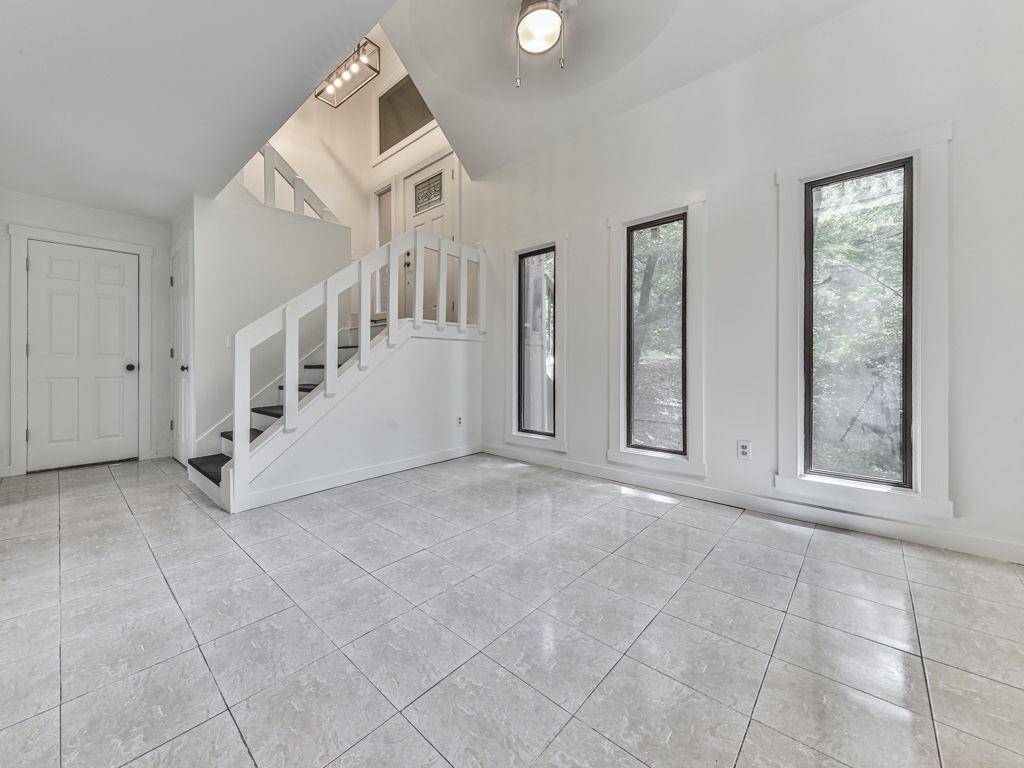 Marietta, GA 30066,932 BLACKWELL TRL