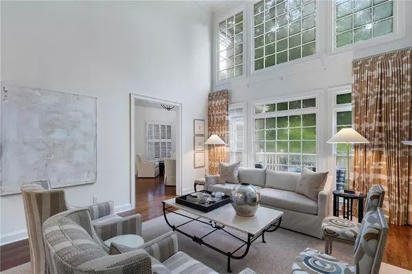 Atlanta, GA 30327,10 Westminster Close DR NW