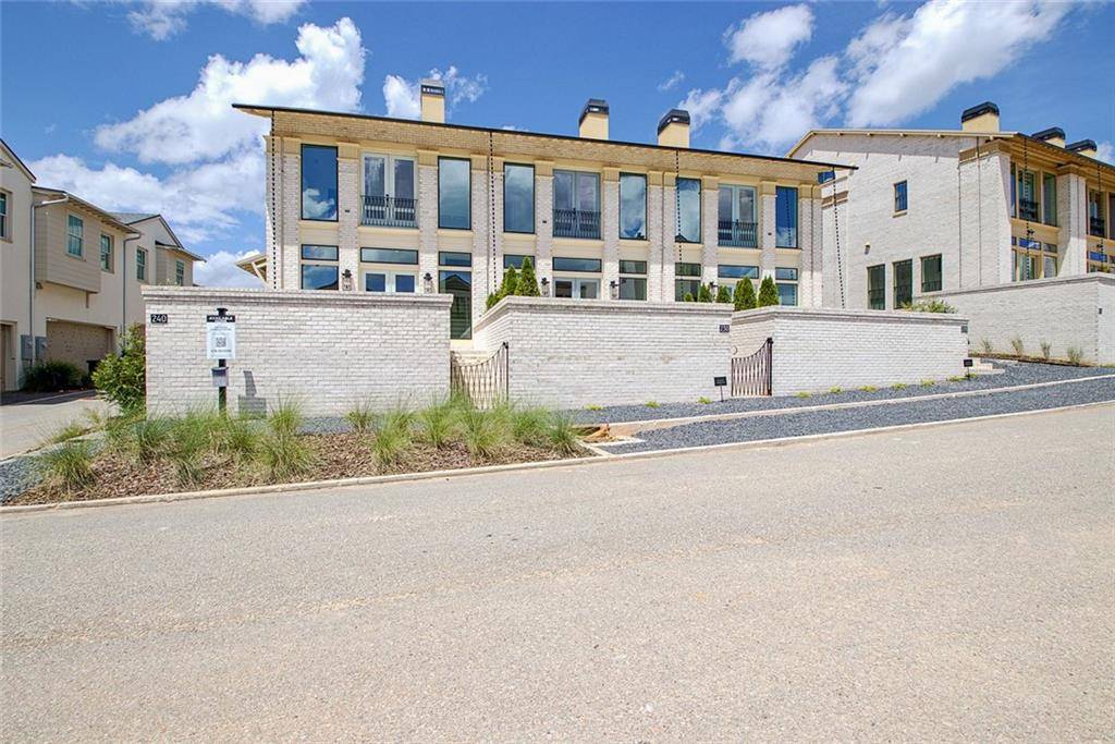 240 Rolison WAY, Fayetteville, GA 30214