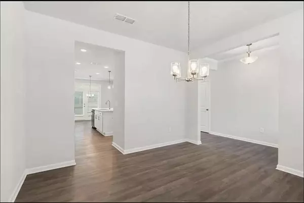 Kennesaw, GA 30144,639 Tigers Eye TER