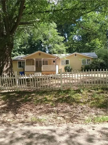 5135 Hilltop DR, Union City, GA 30291